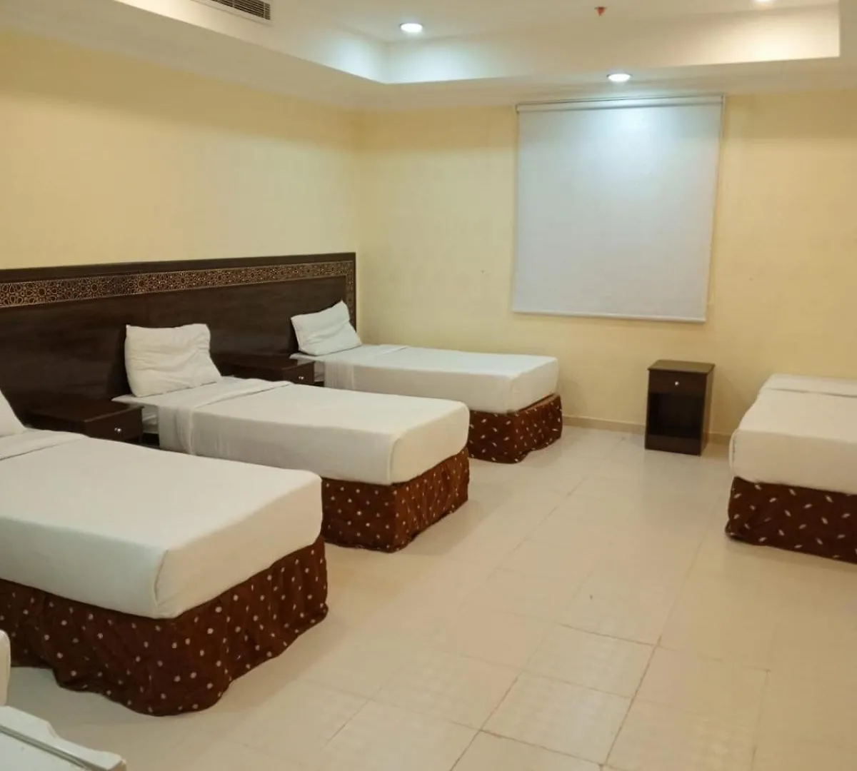 Hotel نزل الابرار العزيزية خلف مطعم ريدان Mecca Saudi Arabia