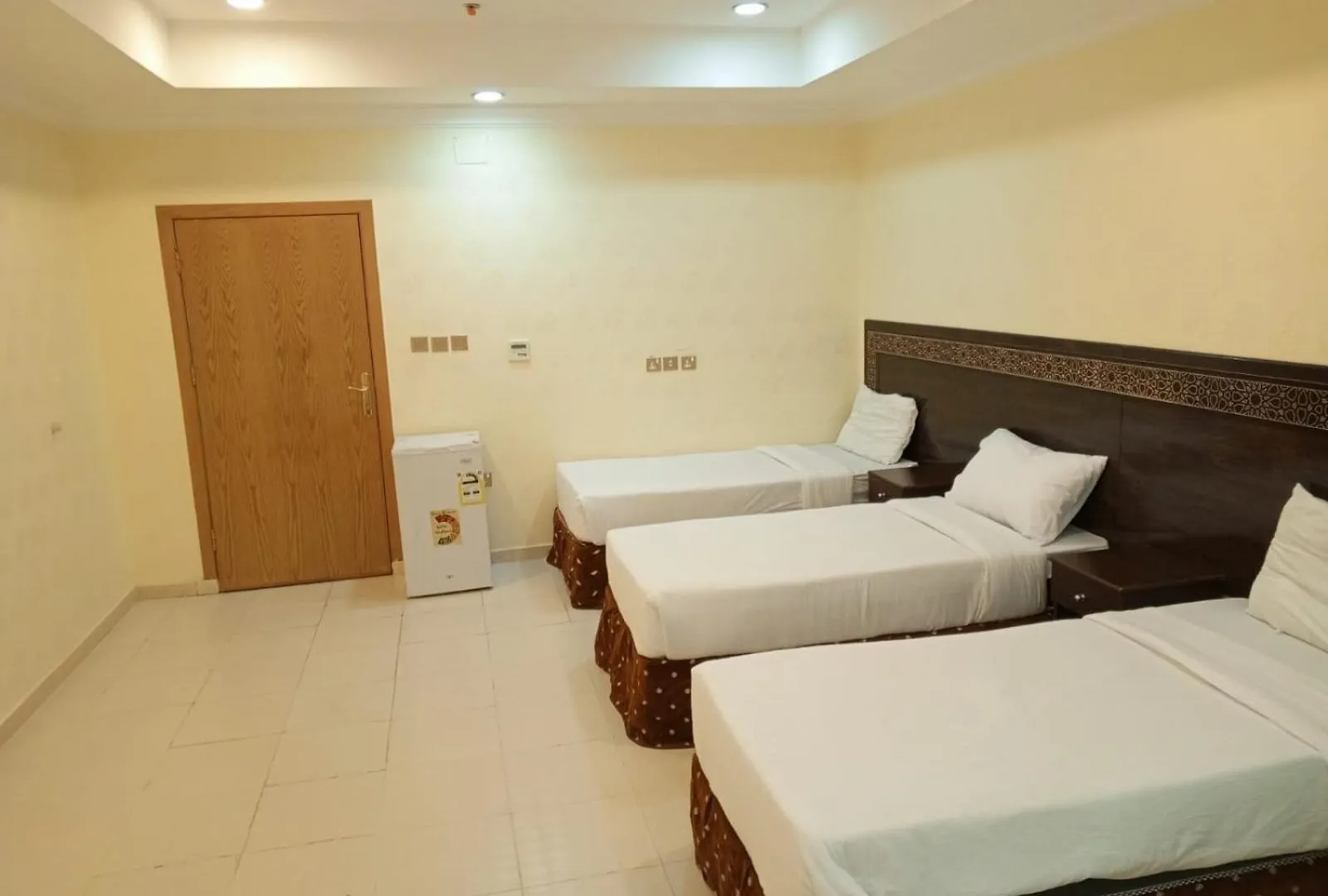 Hotel نزل الابرار العزيزية خلف مطعم ريدان Mecca Saudi Arabia