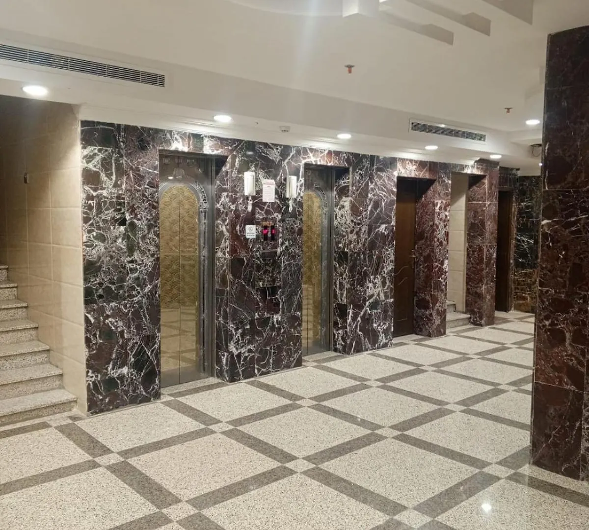 نزل الابرار العزيزية خلف مطعم ريدان Mecca